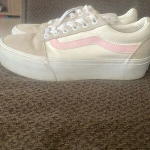 Vans platform sneaker